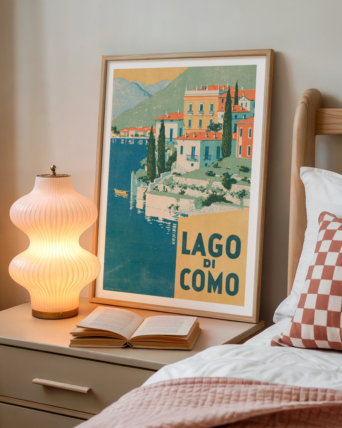 Retro Lago di Como Poster, Vintage Travel Print, Italian Lake Wall Art, Lake Como Villas Artwork